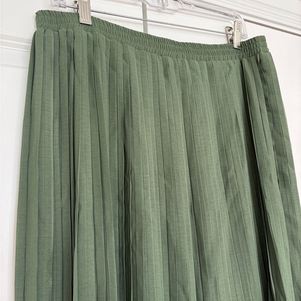 Sage Green Pleated Skirt - Picture 6 of 9
